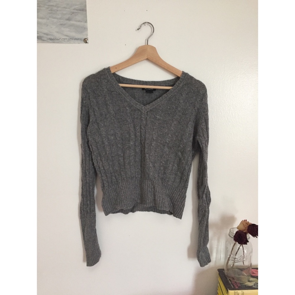 Knitted Gray Long Sleeve Sweater
